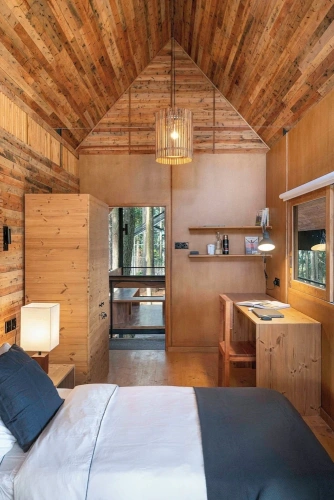 Standard Chalet