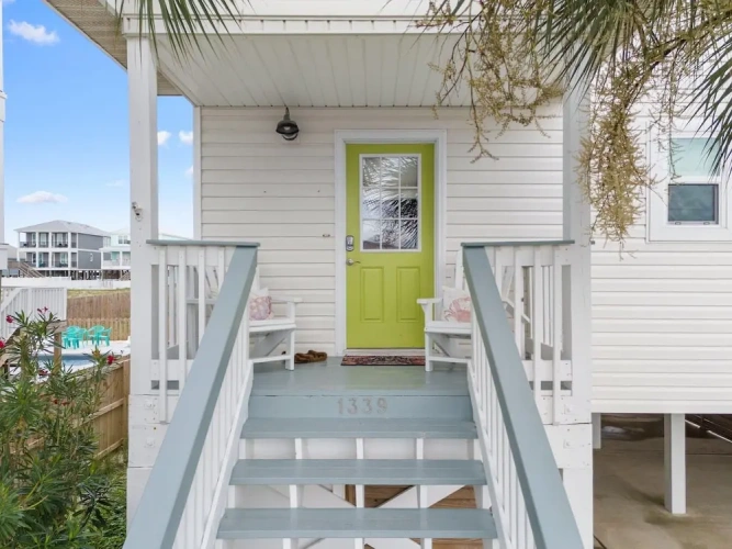 Cottage with balcony