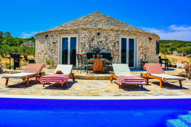 Beautiful villa Big Hobbit 1