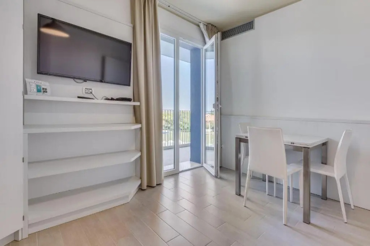 Apartaments Suites Ambassador