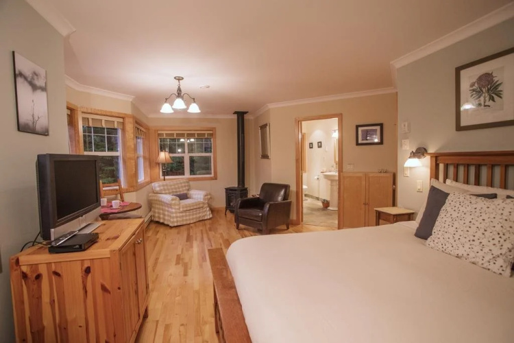 Chesterman Hideaway