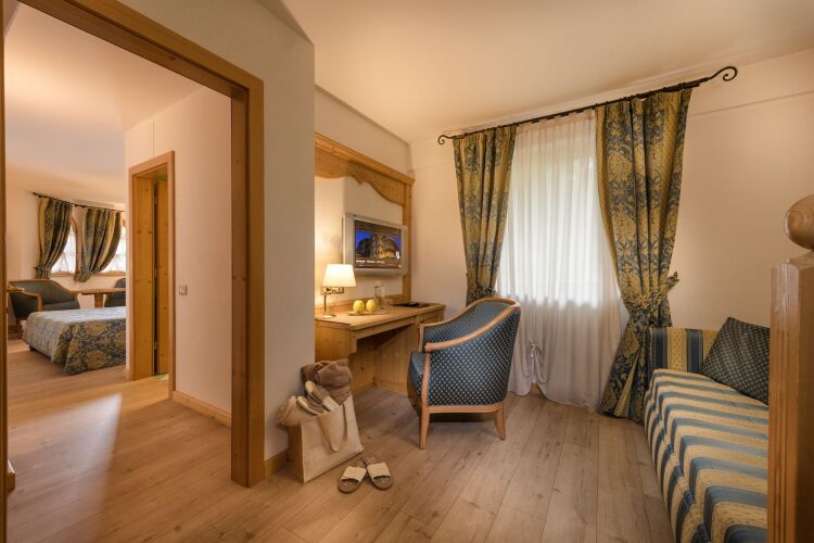 Sporthotel Romantic Plaza Over view