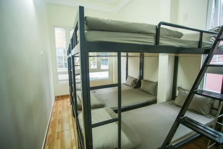 Spider Hostel