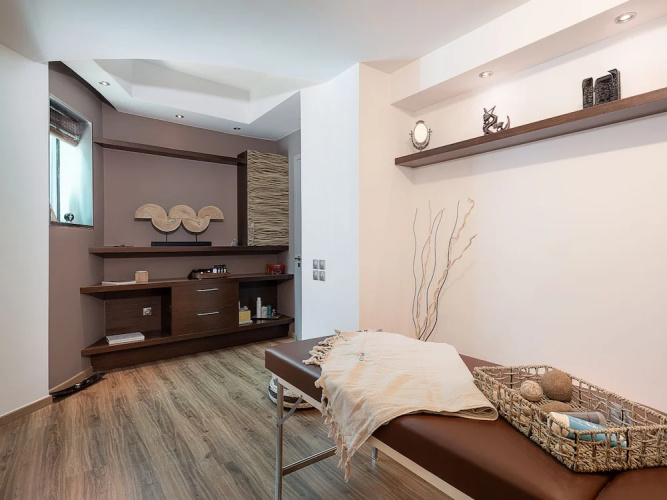 Villa Peacock with Spa Facilities