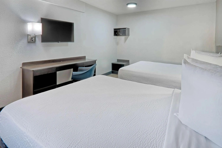 Motel 6 Lancaster, CA