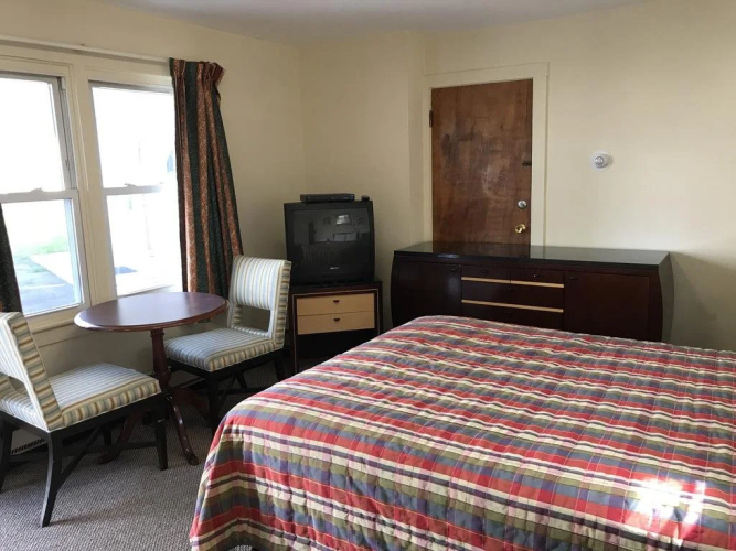 Highlander Inn