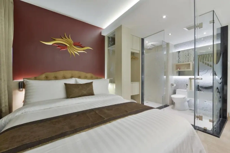 Premier room
