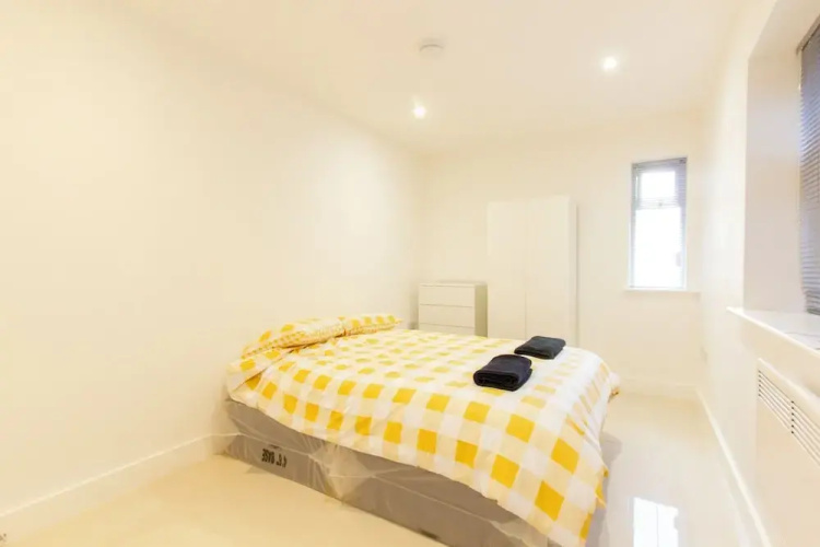 Bridge Road - Room 1a