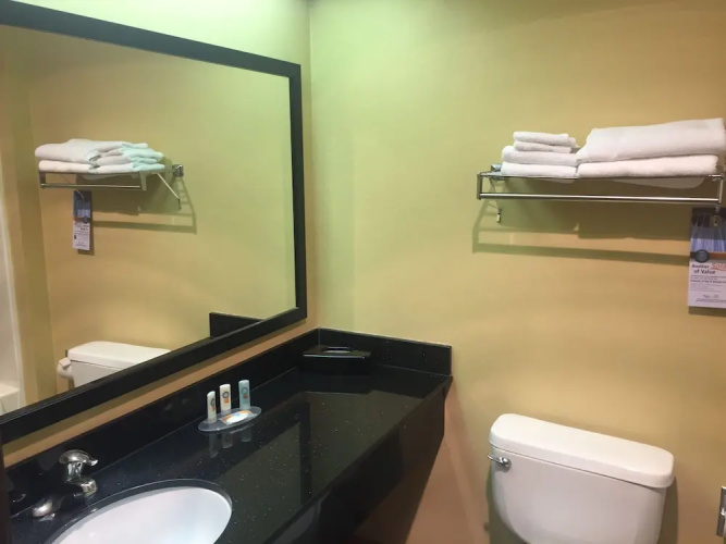Comfort Inn Lenexa