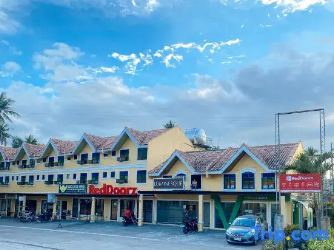 RedDoorz Plus @ Balai Sofia Bed & Breakfast Batangas