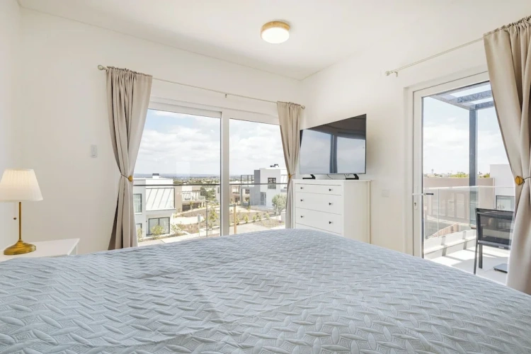 Apartment with balcony