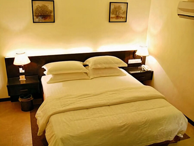 Ernes Hotel