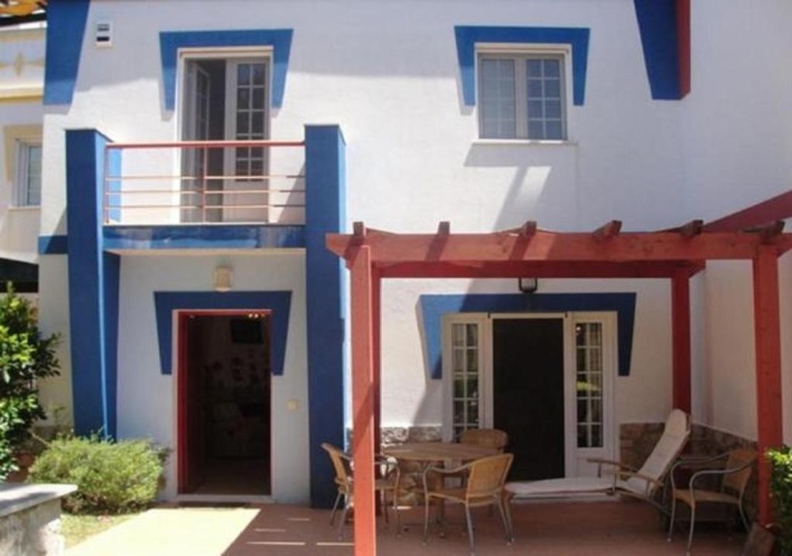 3 Bedrooms Cottage