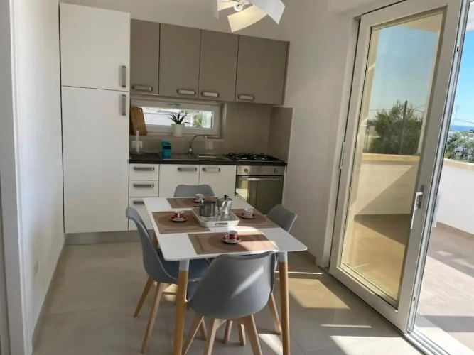2 Bedrooms Apartment with sea view