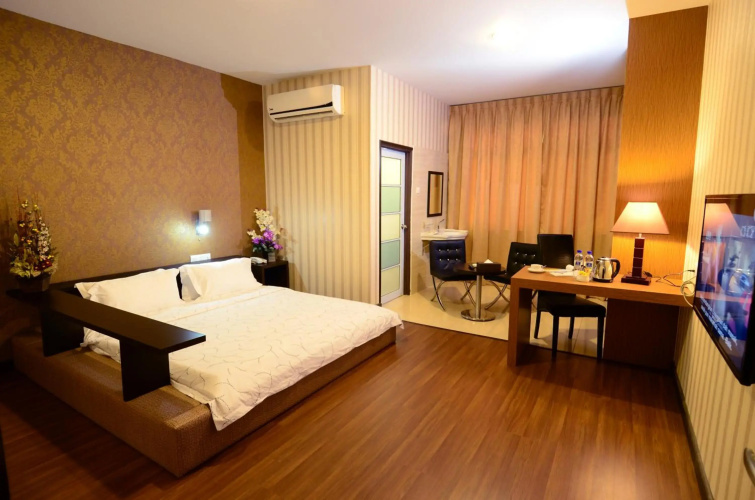 Hotel Tebrau CT