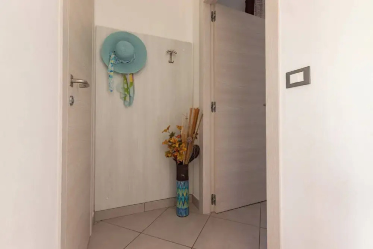 Bright Flat With Shared Garden