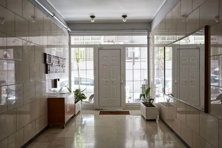 Fabulous 3BD Apt close to Kalimarmaro