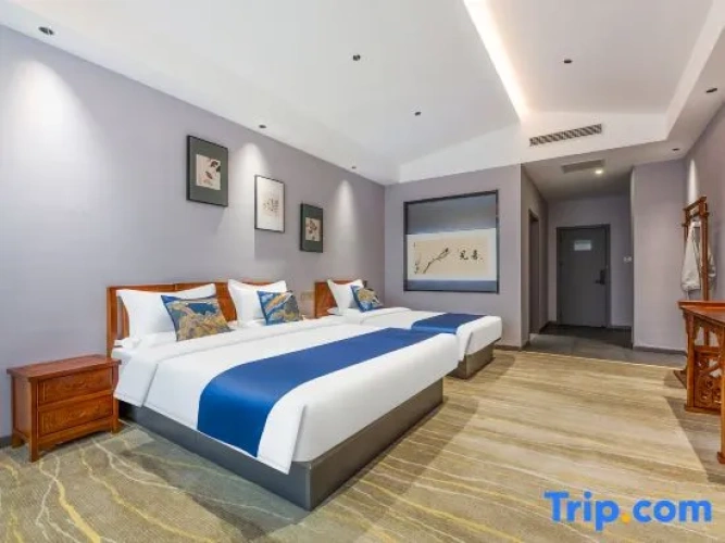Standard Family Suite