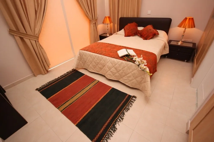2 Bedrooms Villa