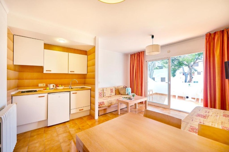 1 Bedroom Apartment