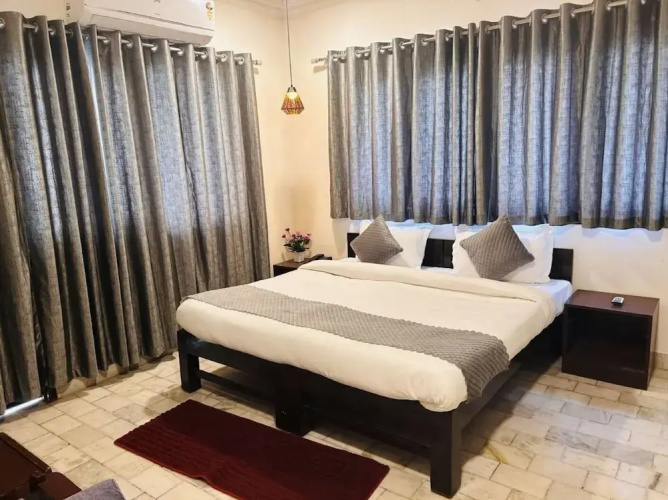 7Cr Hotel