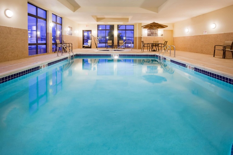 Hampton Inn Fairmont photo 18