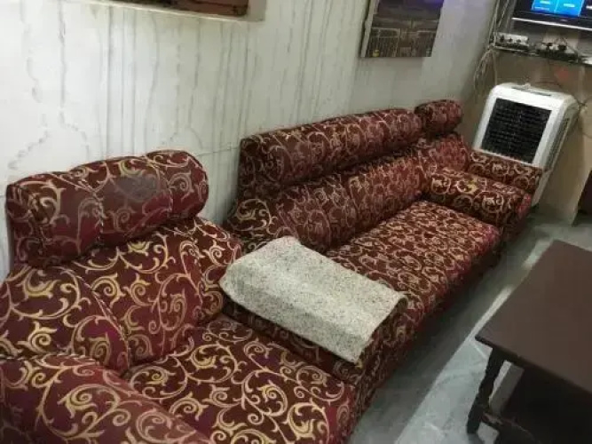 Shreyansh Hotel