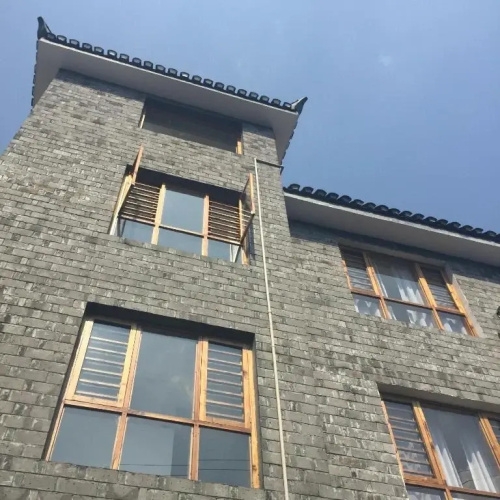 12 Rooms Inn