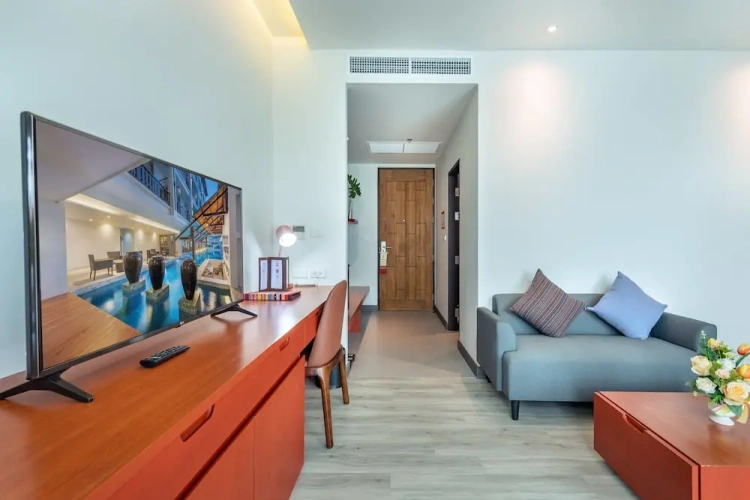 Superior Twin room with balcony and with garden view