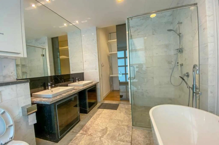 #23 Superb Sky Pool Bath Tub Staycation yo!! =D
