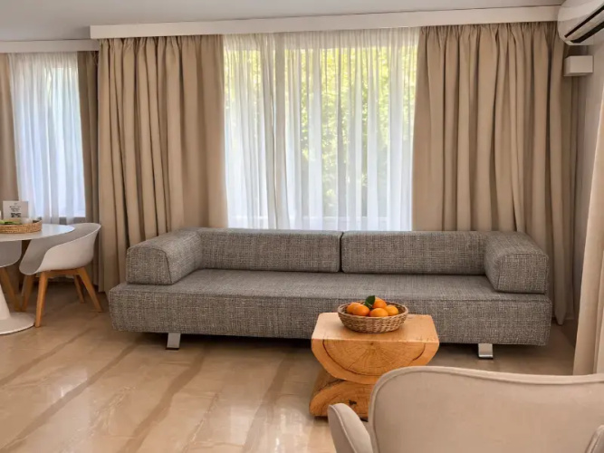 1 Bedroom Apartment