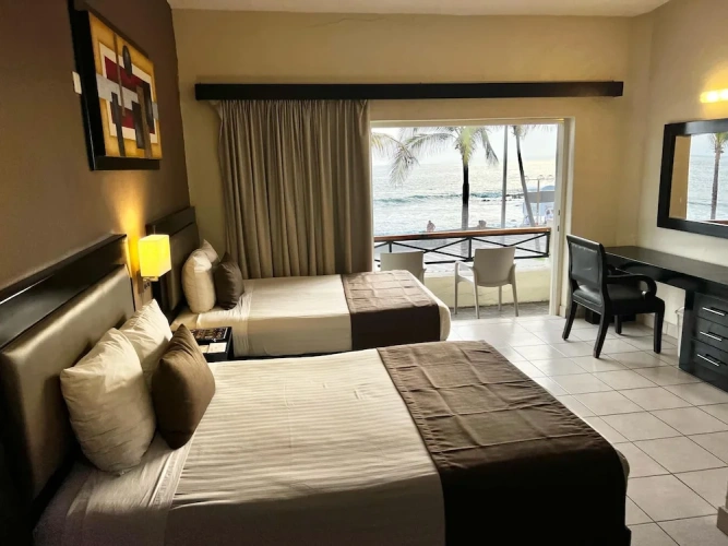 Standard Quadruple room with balcony and with ocean view