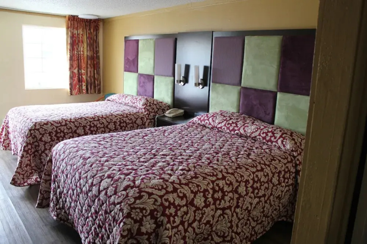 Executive Inn & Suites