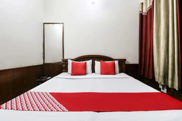 Spot On 46852 Hotel Pal Regency