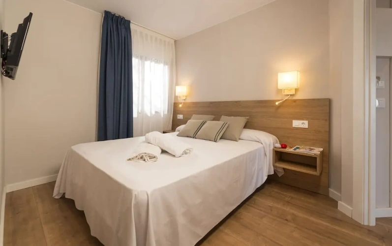 1 Bedroom Standard Double room with balcony and with sea view