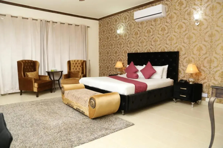 The Westin Suites Hotel