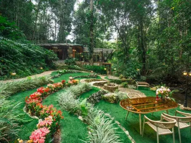 Puradise Private Residence