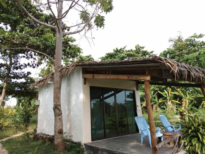 1 Bedroom Bungalow with sea view