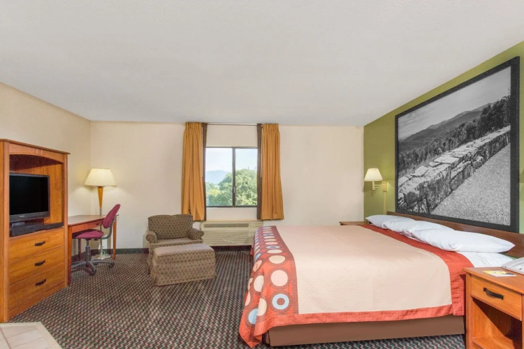 Super 8 Motel - Bedford