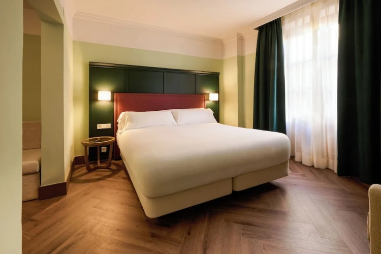 Superior room with balcony