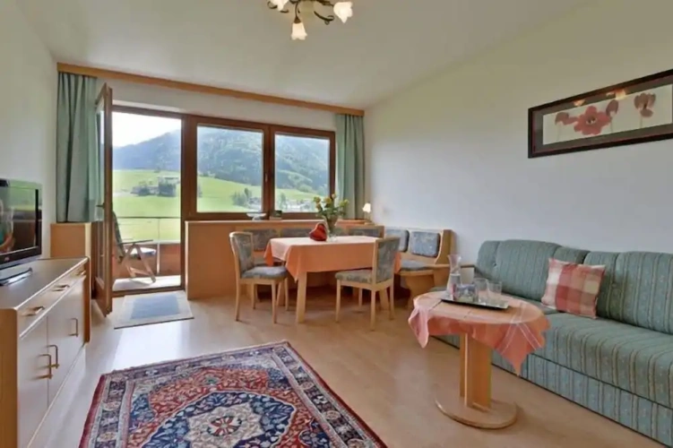 1 Bedroom Suite with balcony and with mountain view