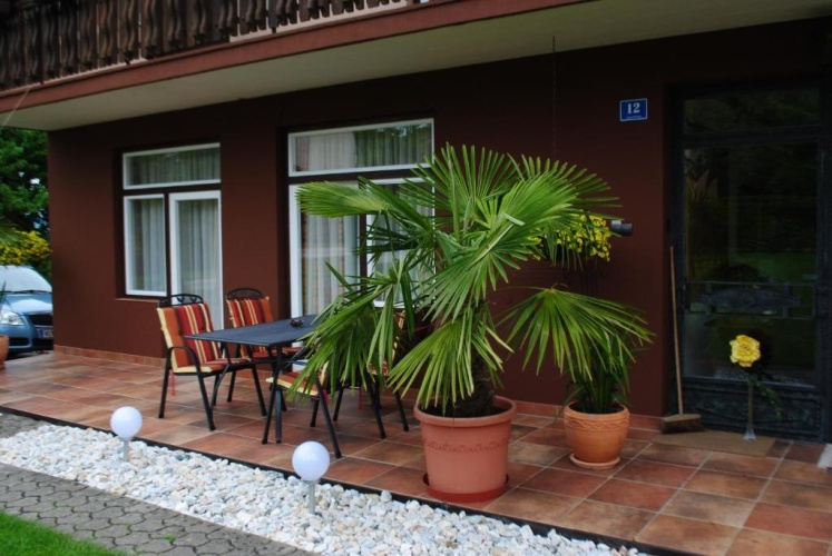 3 Bedrooms Apartment