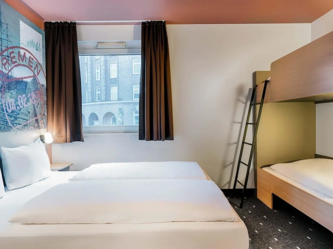 Standard Quadruple room