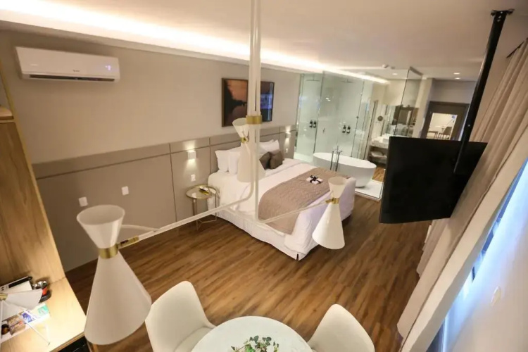 4WOO Hotel