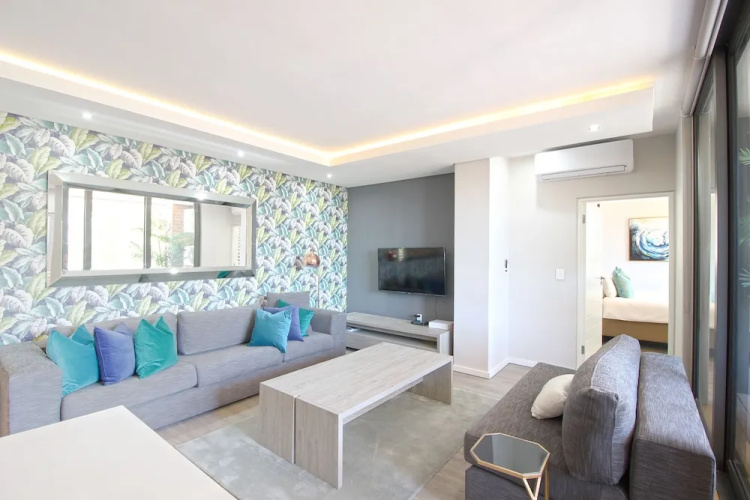 ChelseaOnMain 206