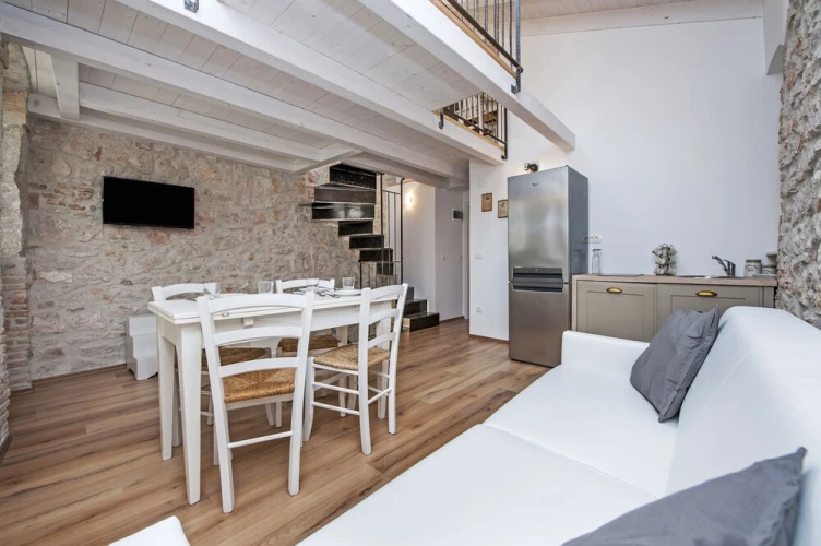 Apartments Casa Roccia Bianca