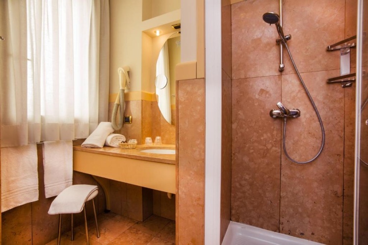 Comfort Triple room