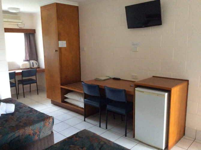 Demi View Motel