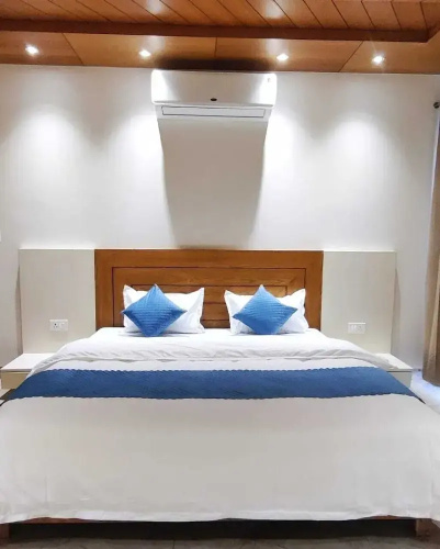 The Crown A Pinnacle of Luxury