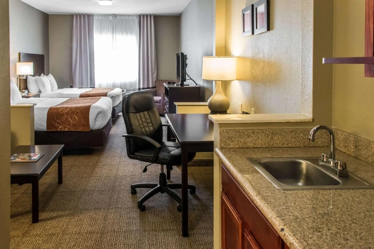 Quadruple Suite